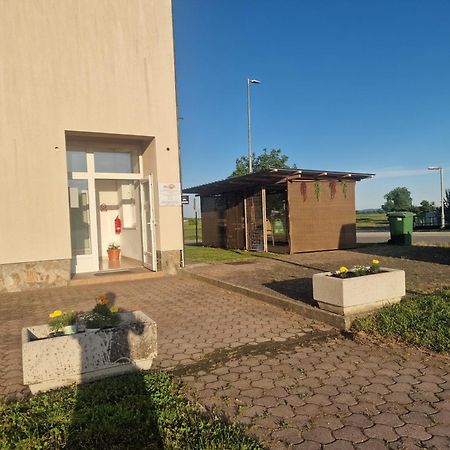 Apartment Ken Near Terme Paradiso Dobova Kültér fotó